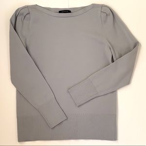 Like new Ann Taylor puffed sleeve sweater. Size L